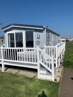 8 Berth Caravan- Beach House on Golden Anchor